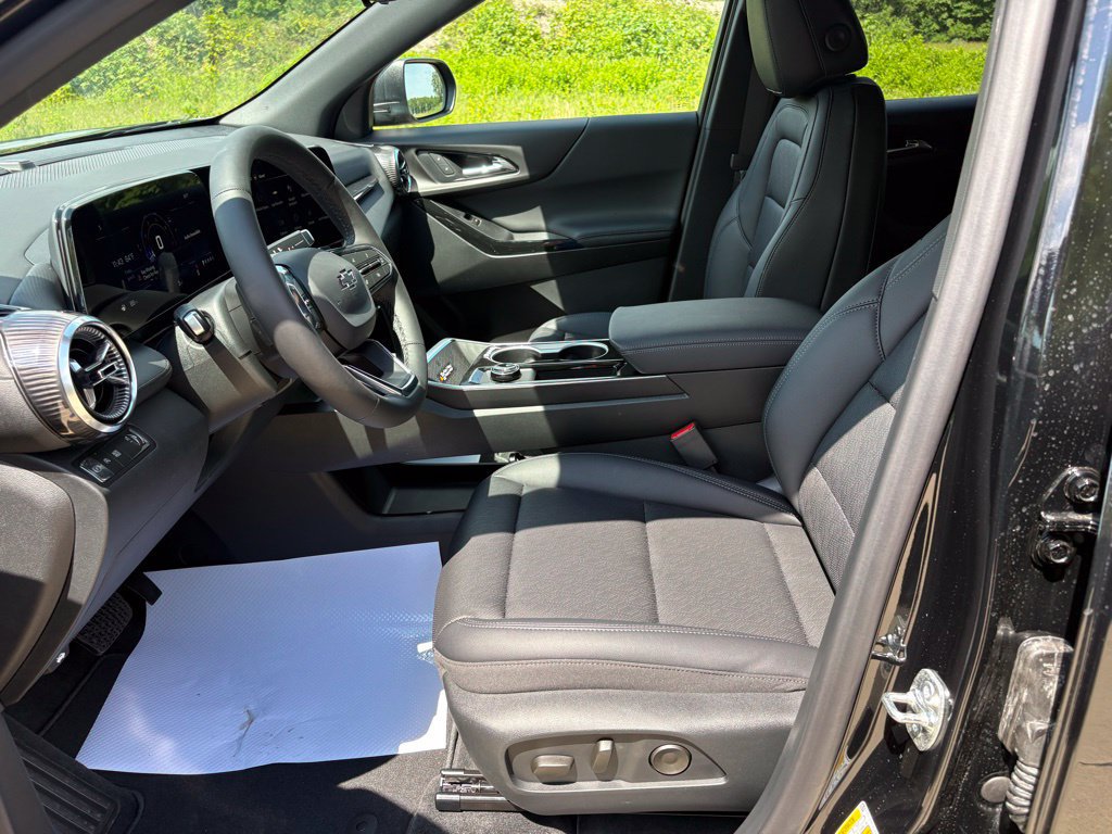 2026 Chevrolet Equinox LT - Photo 16