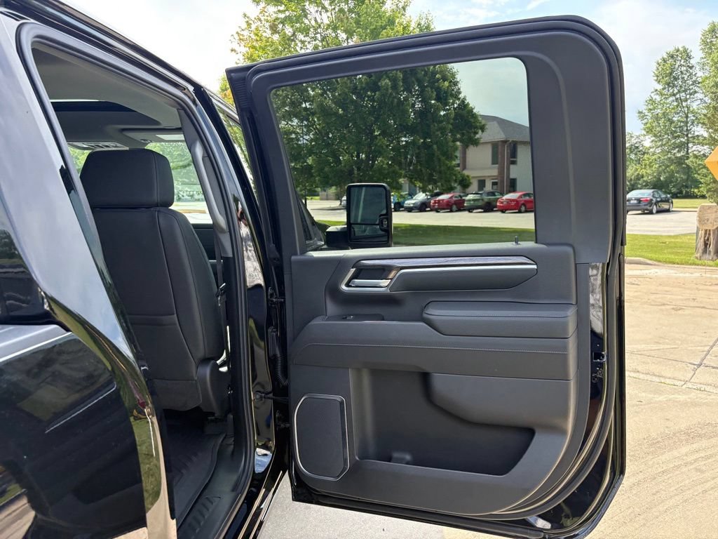 2026 Chevrolet Silverado 3500 HD LTZ - Photo 46