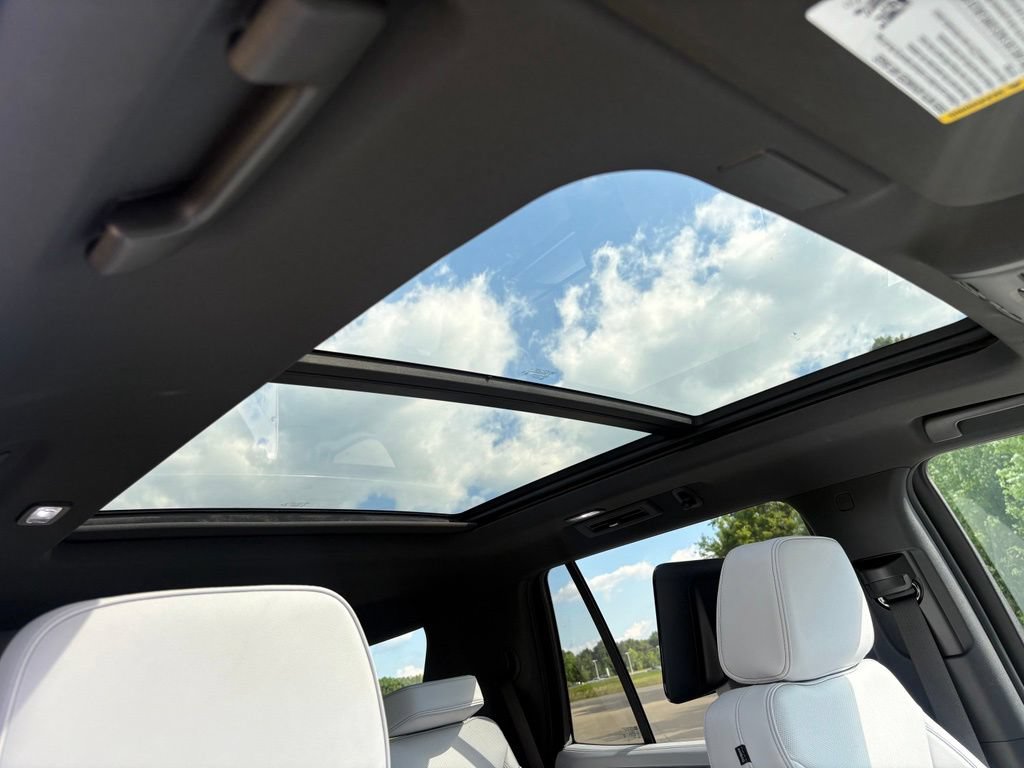 2026 Chevrolet Tahoe Premier - Photo 3