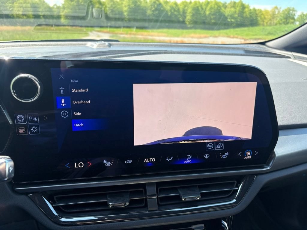 2025 Chevrolet Equinox EV RS - Photo 28