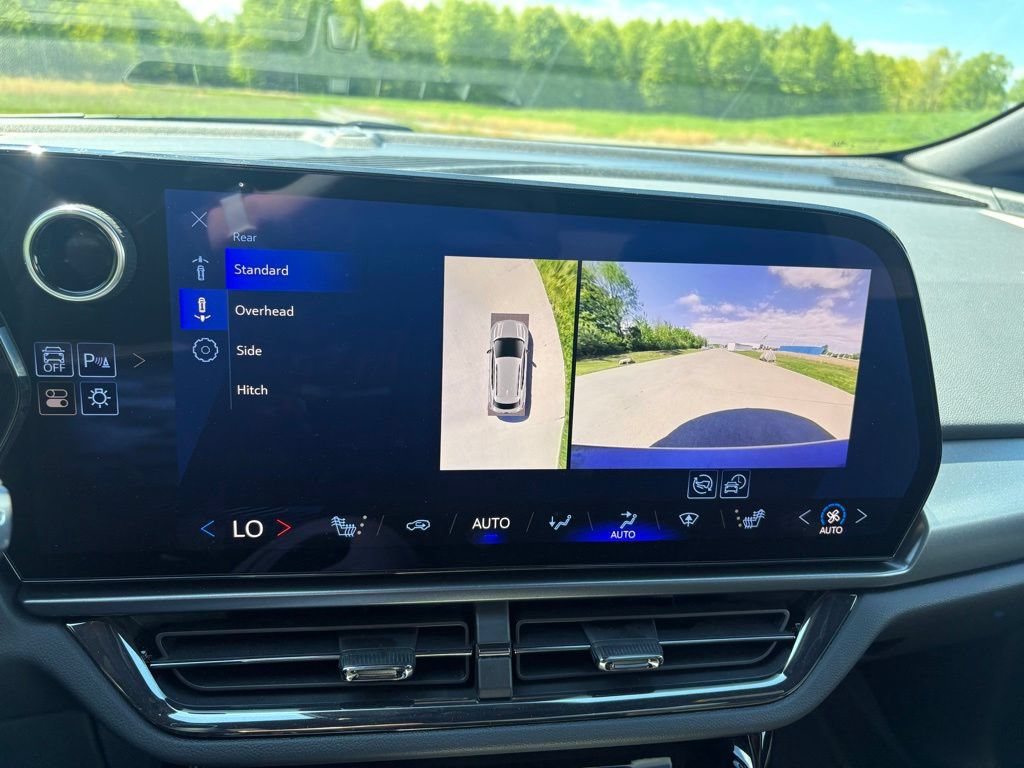2025 Chevrolet Equinox EV RS - Photo 25