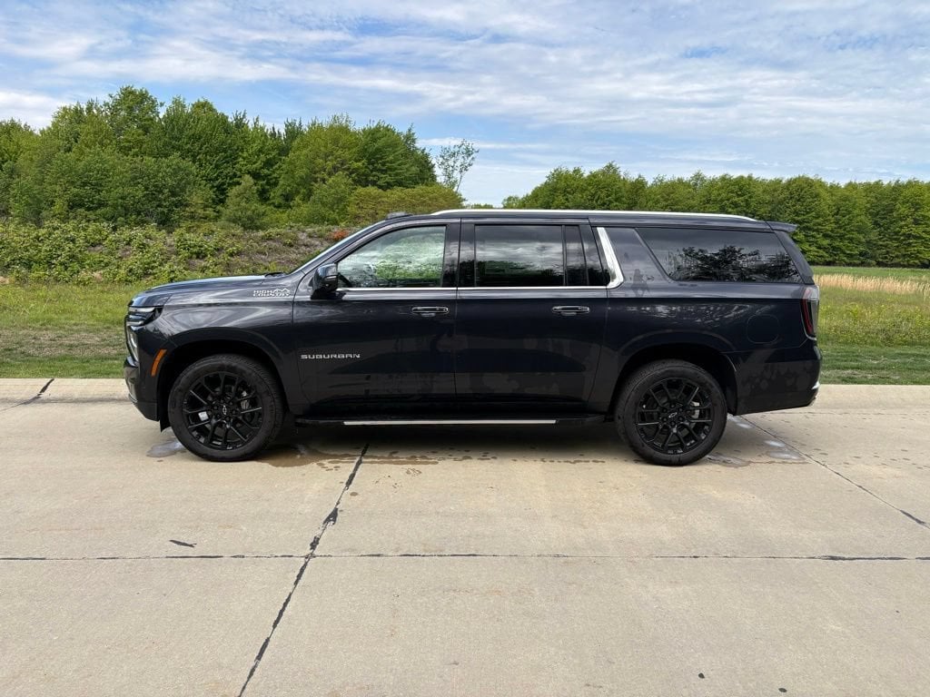 2026 Chevrolet Suburban High Country - Photo 6