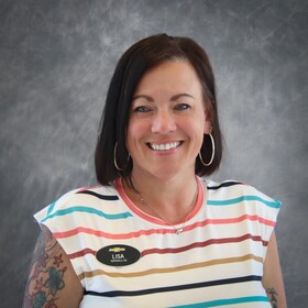 Staff member Lisa Riley from ID_f6cce8143386