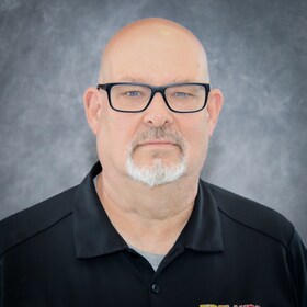 Staff member Dennis Neumann from ID_2a30df35e439