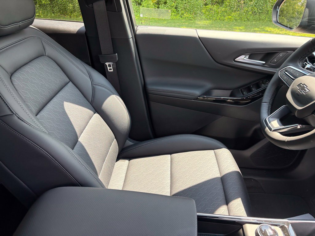 2026 Chevrolet Equinox LT - Photo 37