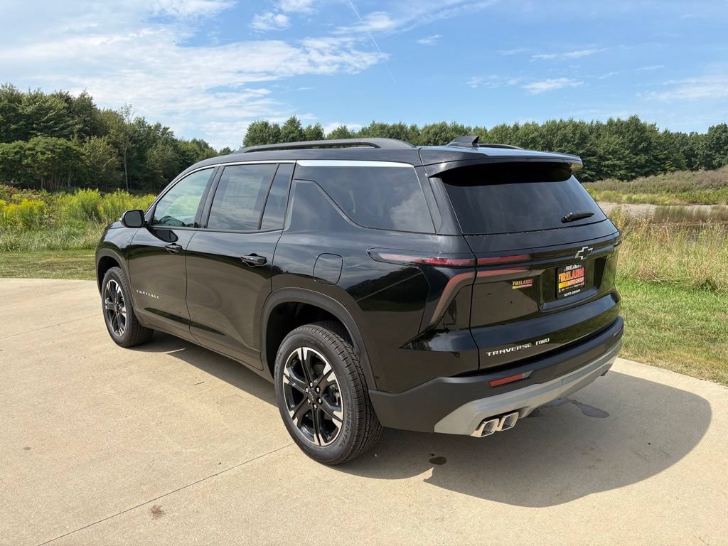 2027 Chevrolet Traverse LT - Photo 7