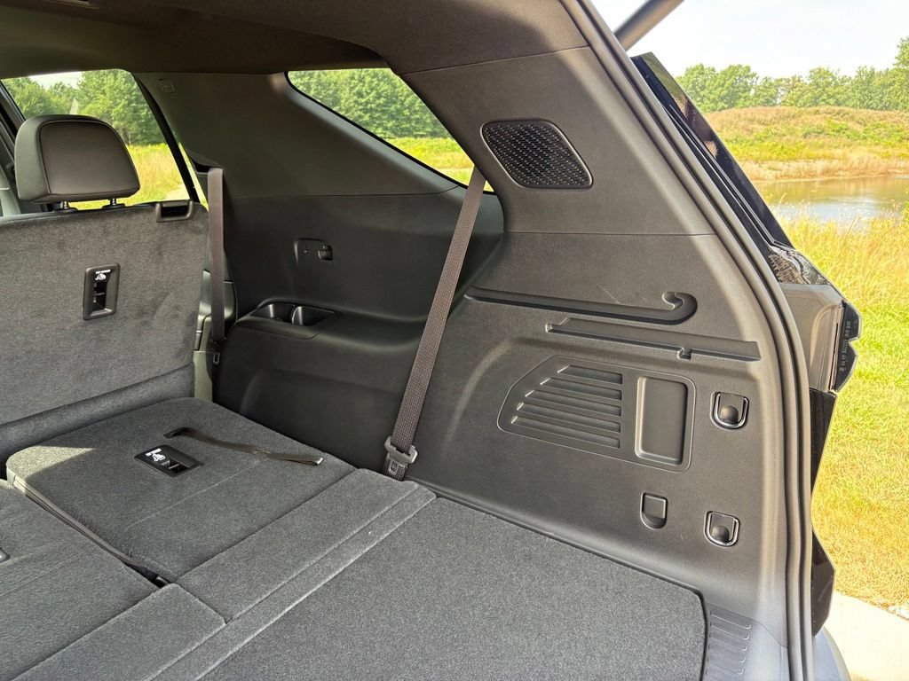2027 Chevrolet Traverse LT - Photo 52