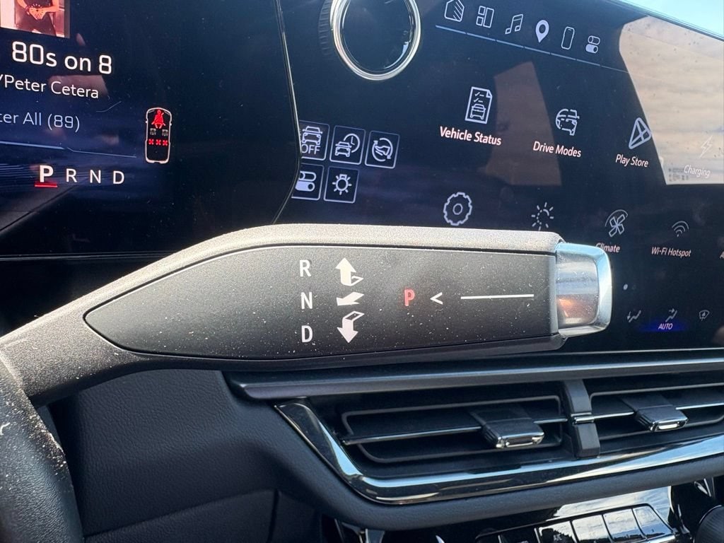 2025 Chevrolet Equinox EV RS - Photo 29