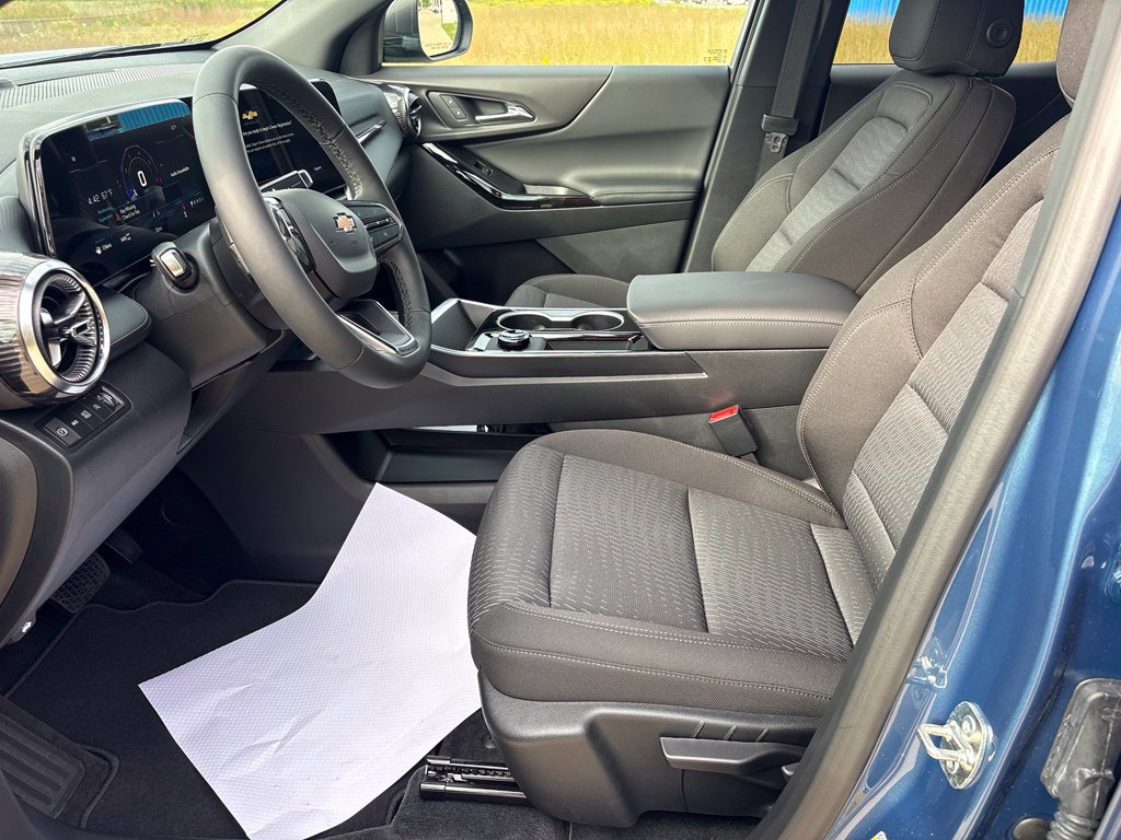 2027 Chevrolet Equinox LT - Photo 15