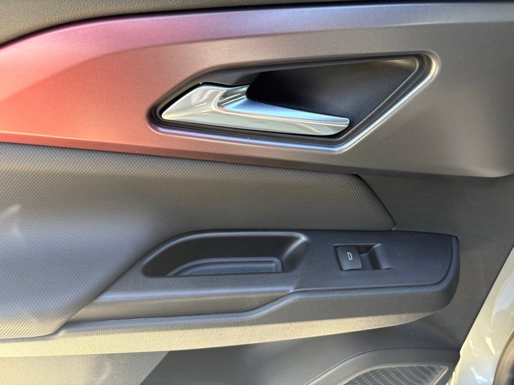 2025 Chevrolet Equinox EV RS - Photo 48