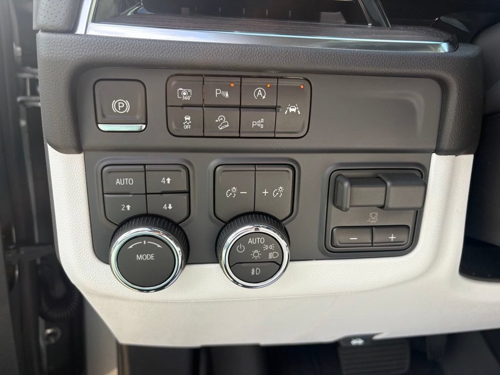 2026 Chevrolet Tahoe Premier - Photo 17