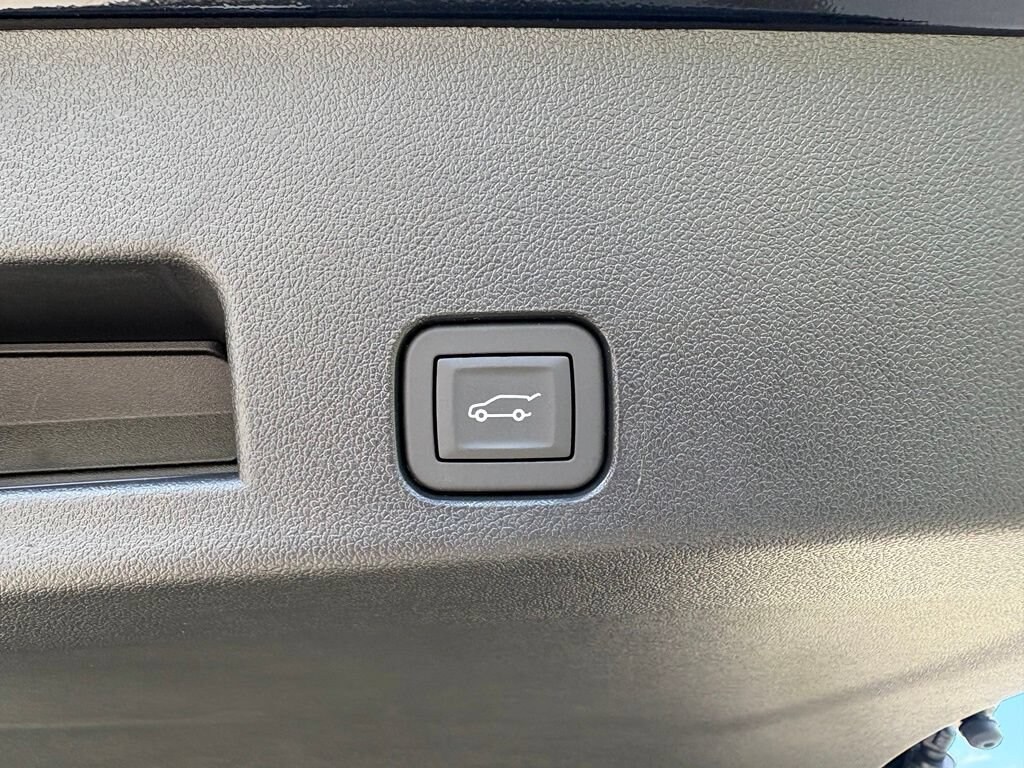 2027 Chevrolet Traverse LT - Photo 53