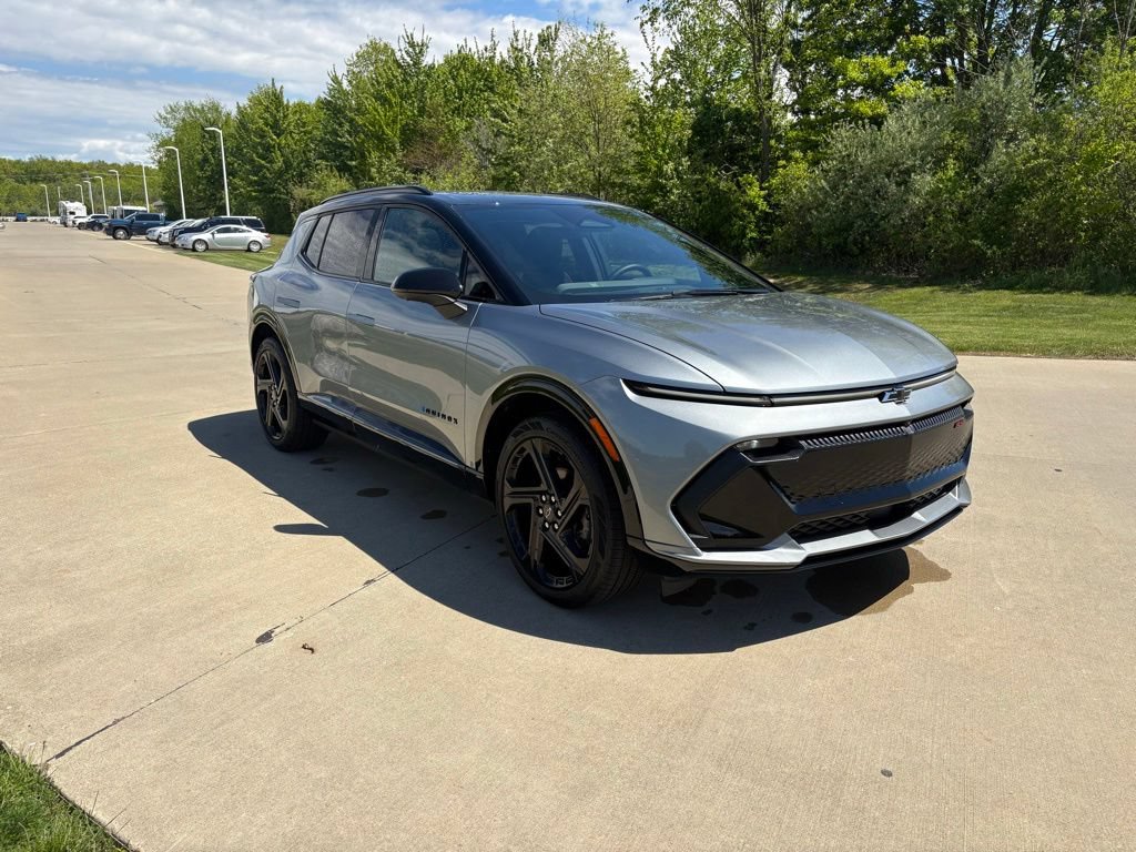 2025 Chevrolet Equinox EV RS - Photo 11