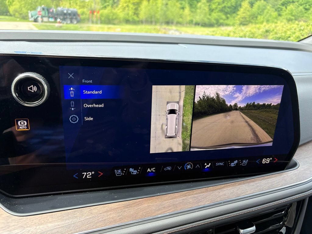 2026 Chevrolet Suburban High Country - Photo 29