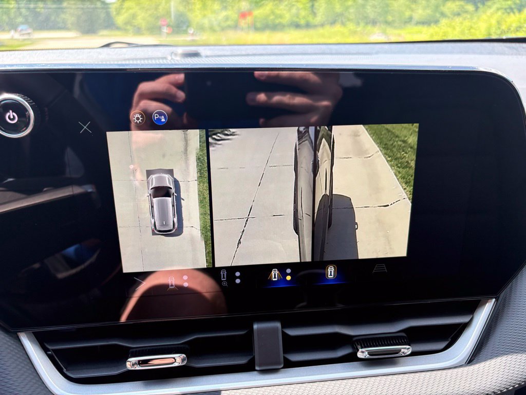 2026 Chevrolet Equinox LT - Photo 28