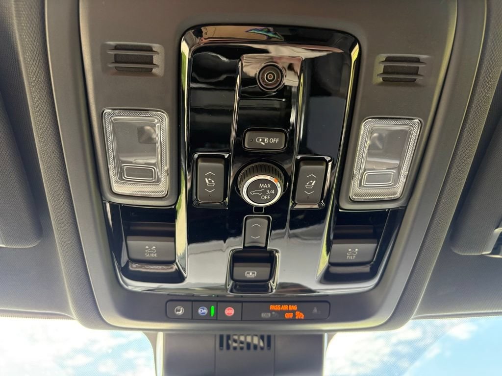 2026 Chevrolet Suburban High Country - Photo 36