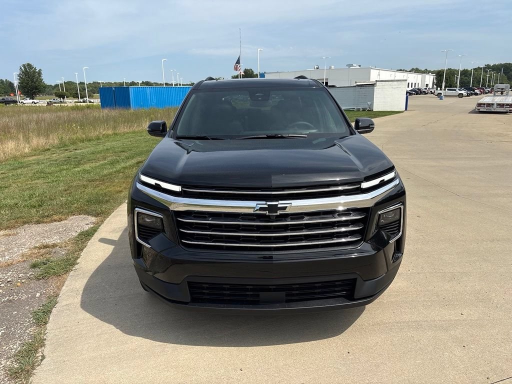 2027 Chevrolet Traverse LT - Photo 11
