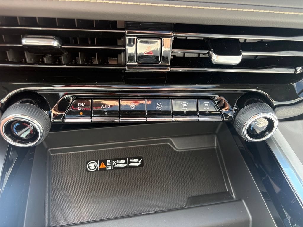 2026 Chevrolet Tahoe Premier - Photo 23