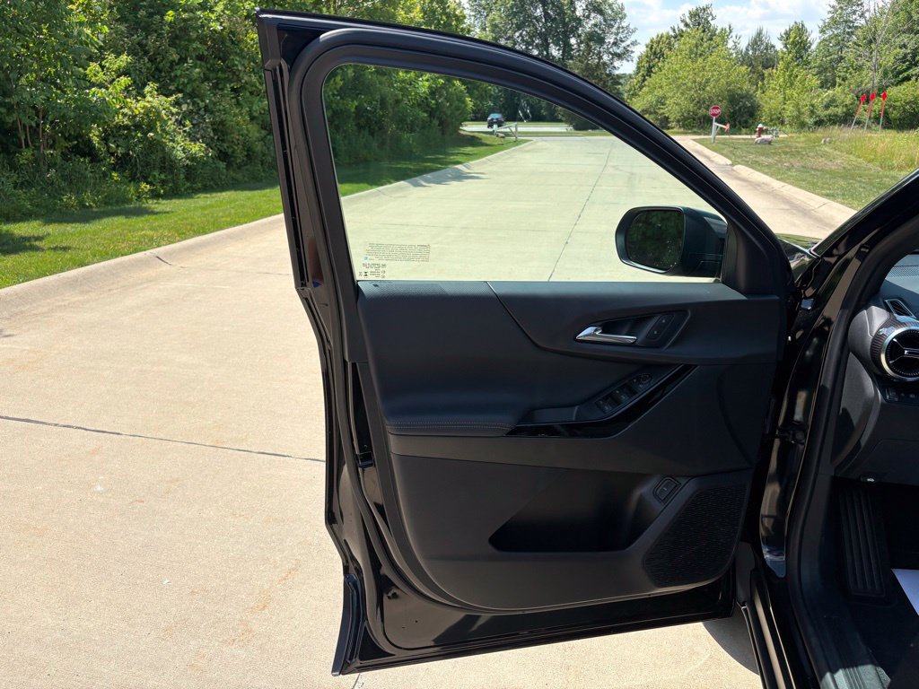 2026 Chevrolet Equinox LT - Photo 13