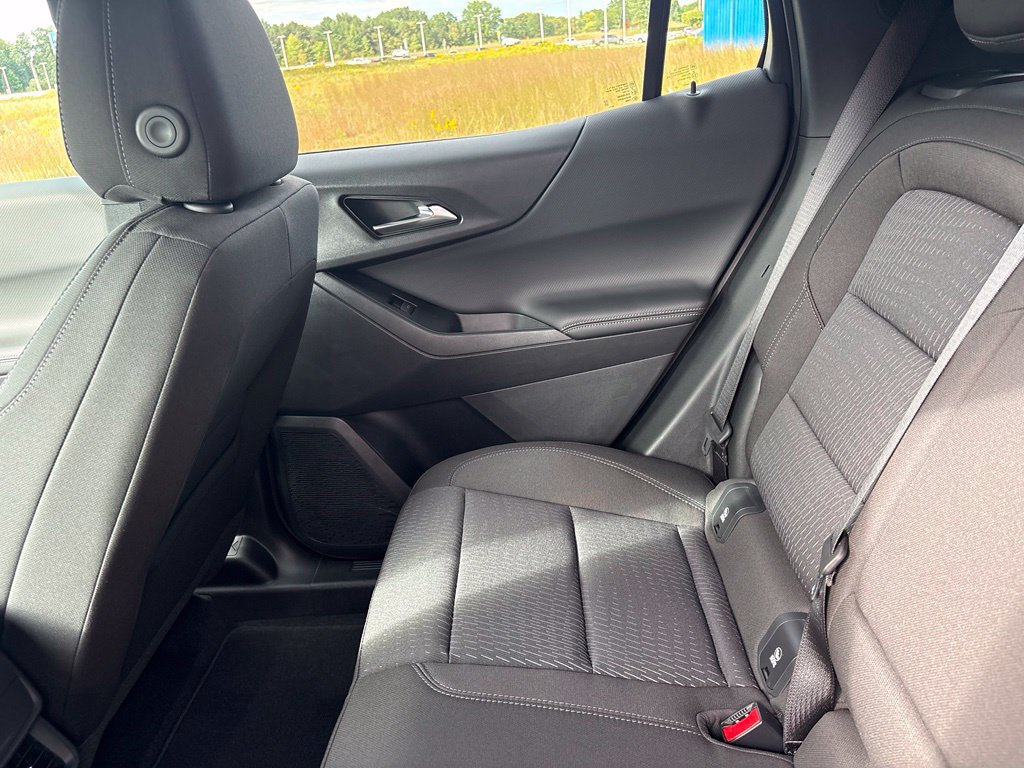 2027 Chevrolet Equinox LT - Photo 41