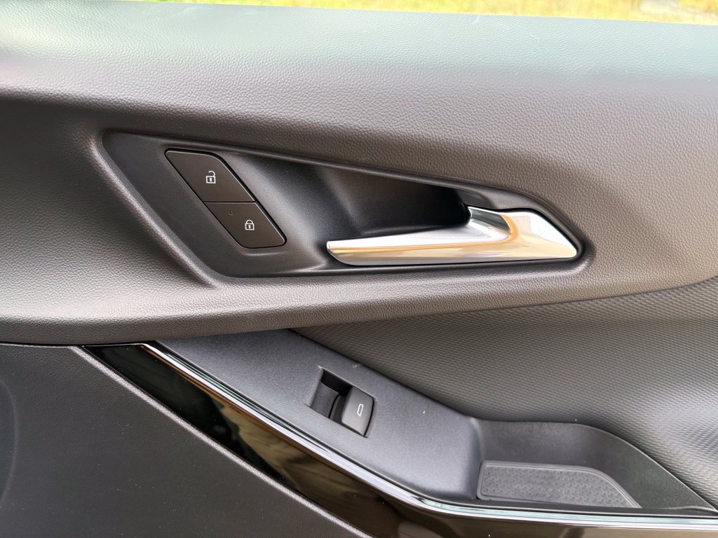 2027 Chevrolet Equinox LT - Photo 27
