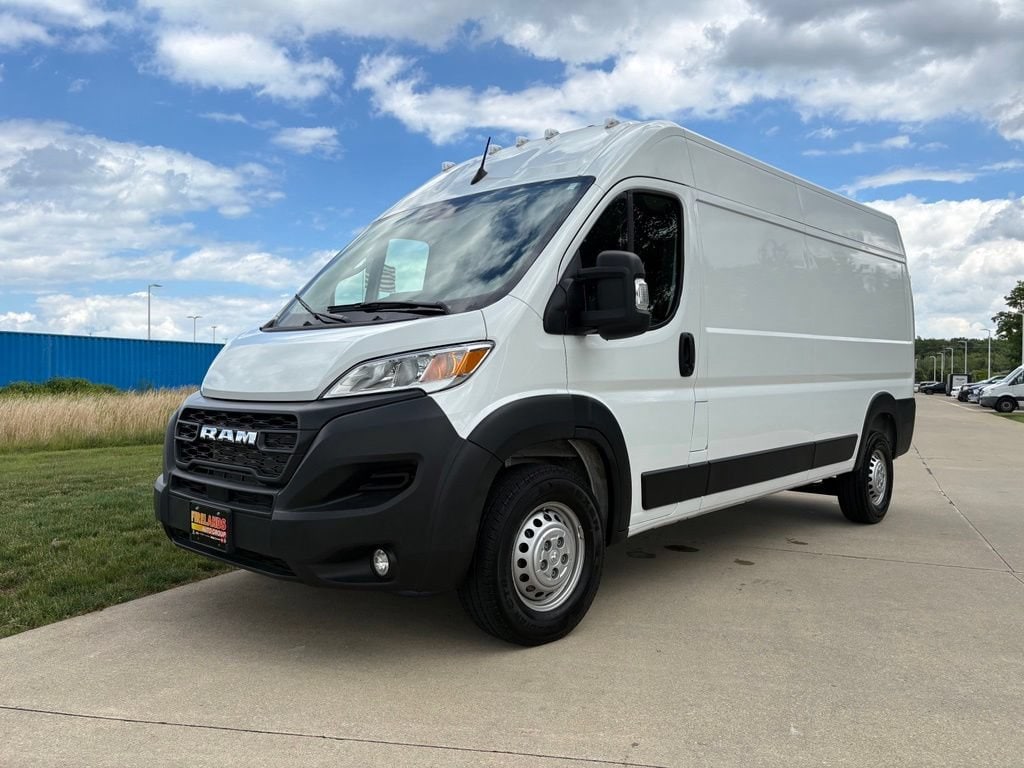 2026 RAM ProMaster Window Van