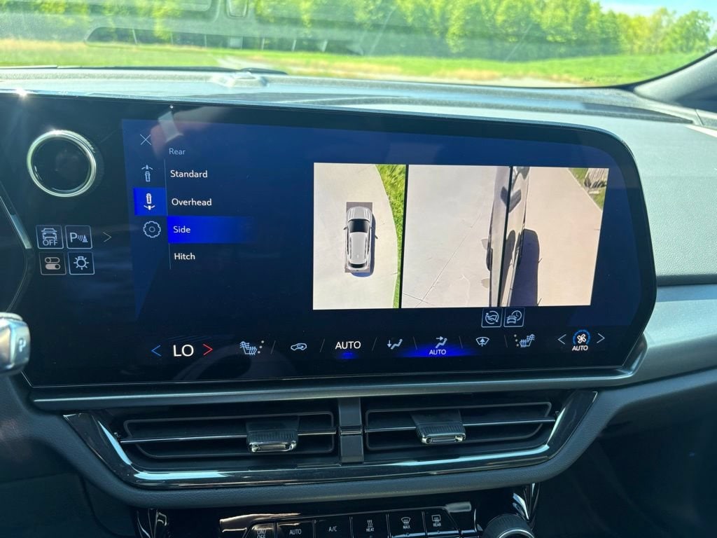 2025 Chevrolet Equinox EV RS - Photo 27