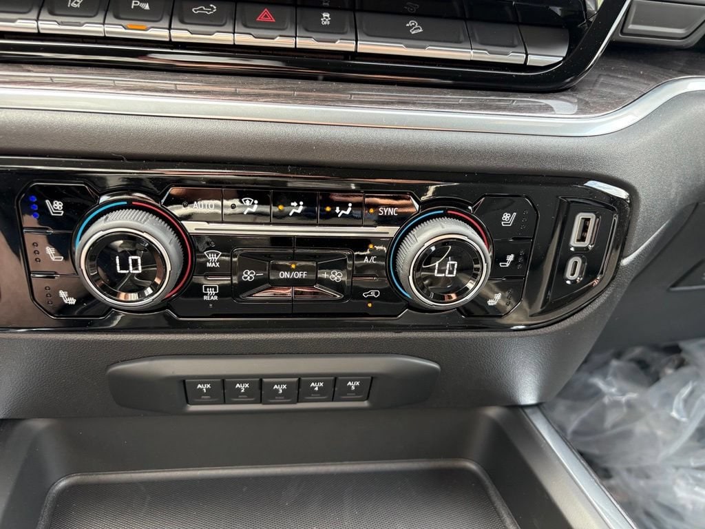 2026 Chevrolet Silverado 3500 HD LTZ - Photo 25