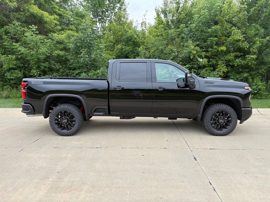 2026 Chevrolet Silverado 3500 HD LTZ - Photo 10