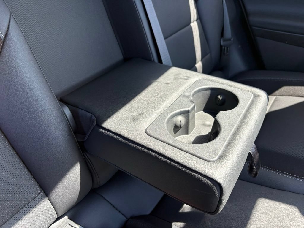 2025 Chevrolet Equinox EV RS - Photo 44