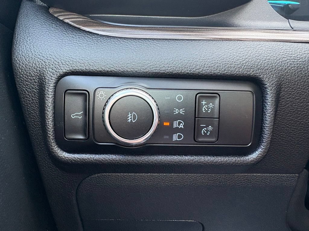 2023 Ford Explorer Limited - Photo 17