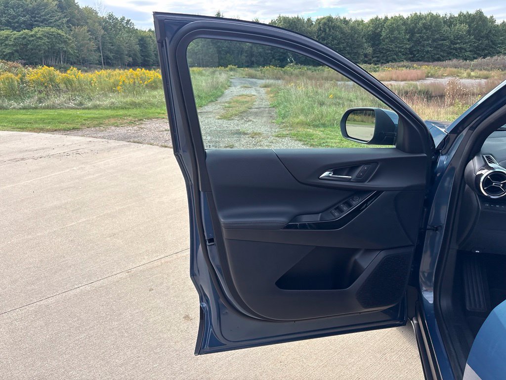 2027 Chevrolet Equinox LT - Photo 13