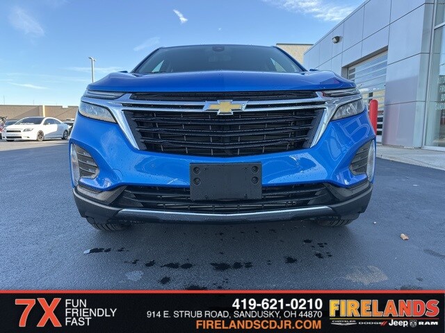 2024 Chevrolet Equinox LT photo 2