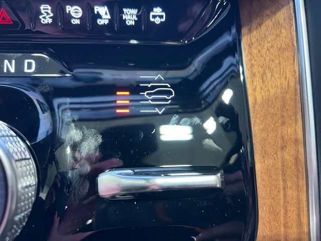 2025 Jeep Grand Wagoneer Series III - Photo 15