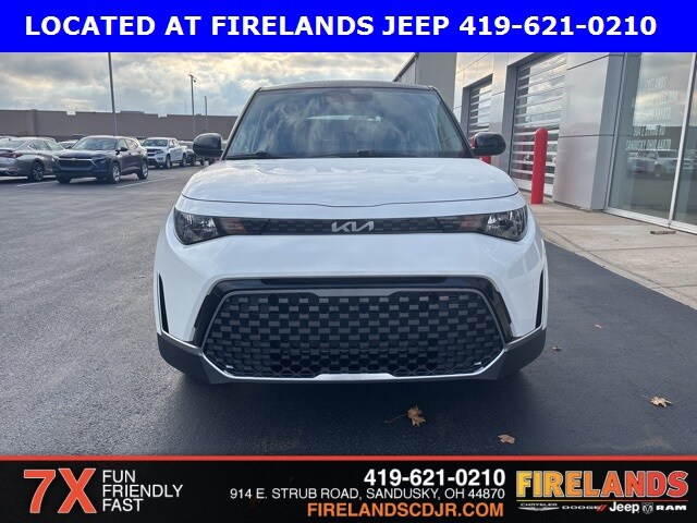 2025 Kia Soul EX photo 2