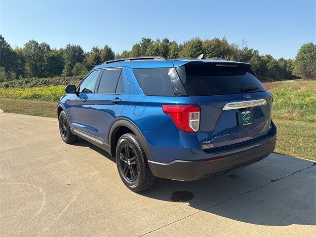 2022 Ford Explorer XLT photo 2