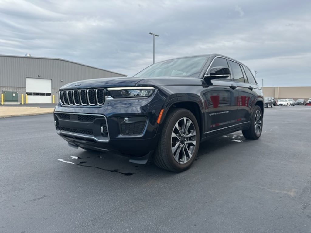 Used 2023 Jeep Grand Cherokee Overland SUV