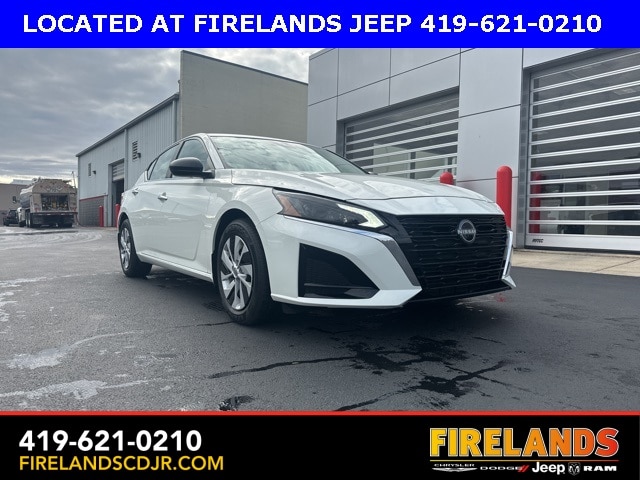 2025 Nissan Altima S's photo