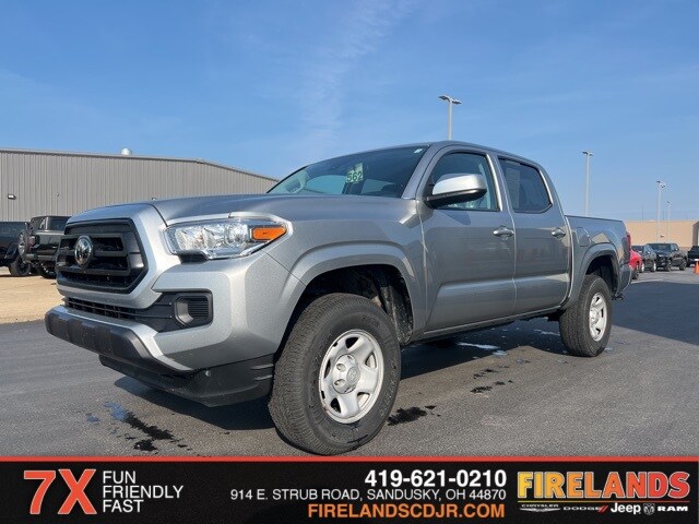 2023 Toyota Tacoma SR V6 photo 3