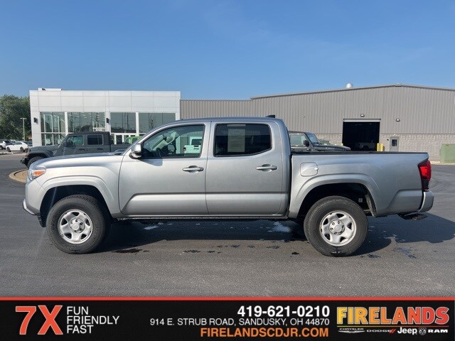 2023 Toyota Tacoma SR V6 photo 4