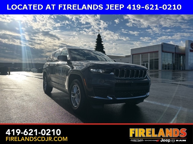 2024 Jeep Grand Cherokee L Laredo's photo