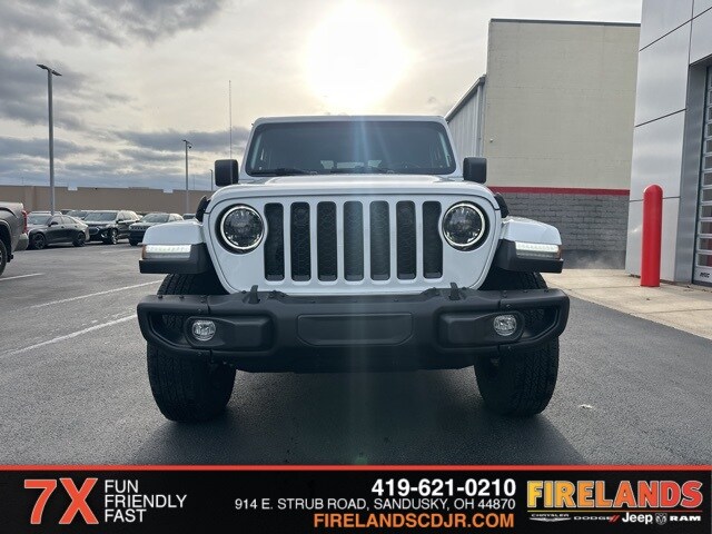 2023 Jeep Gladiator Sport photo 2