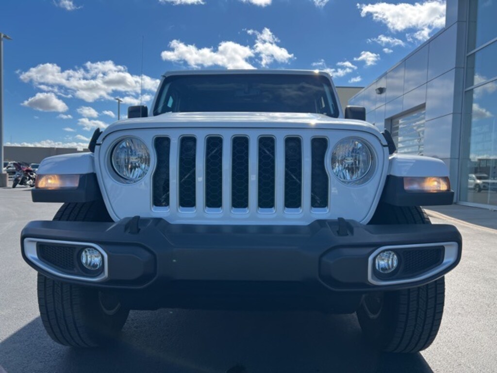 Used 2020 Jeep Gladiator Overland Truck Crew Cab