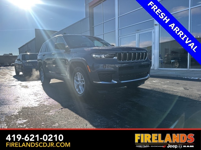 2024 Jeep Grand Cherokee L Laredo's photo