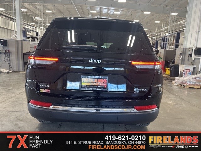 2025 Jeep Grand Cherokee Limited photo 4