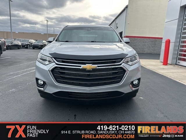 2021 Chevrolet Traverse Cloth 1LT photo 2
