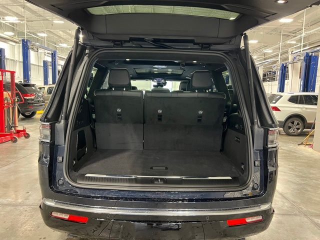 2025 Jeep Grand Wagoneer Series III - Photo 22