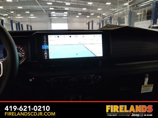 2025 Jeep Wrangler 4-Door Sahara - Photo 12