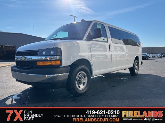 2024 Chevrolet Express 3500 LT Passenger Van photo 3