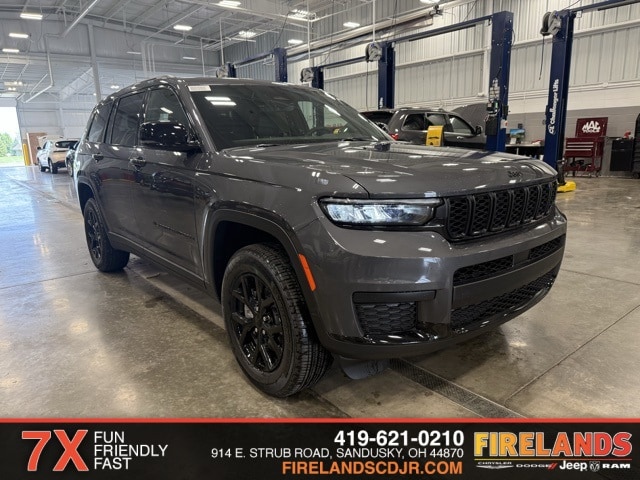 2025 Jeep Grand Cherokee L Altitude's photo